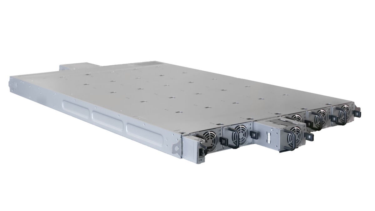 Bus bar clip for power shelf