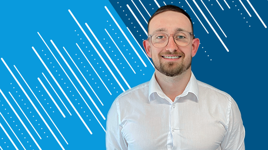 Foto de la cabeza de Adam McGuckin, pasante de Flex convertido en gerente de marketing en Cork, Irlanda